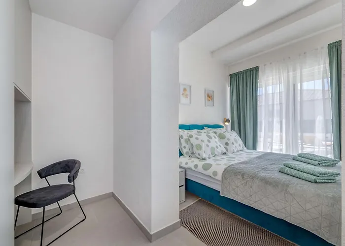 דירה Six On Pool *