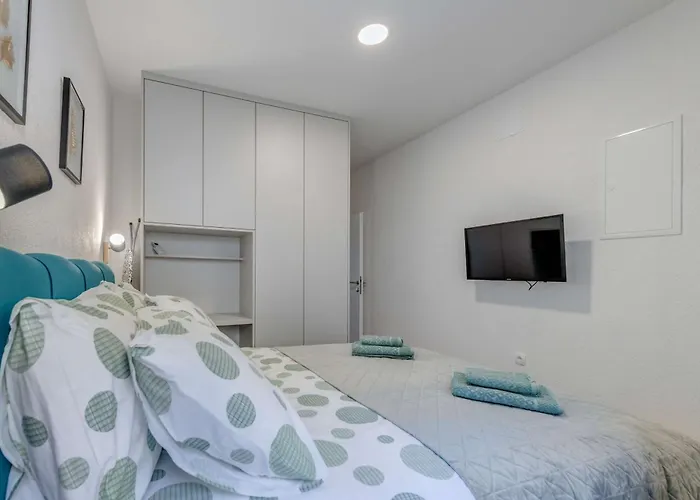 דירה Six On Pool