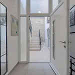 Six On Pool Makarska