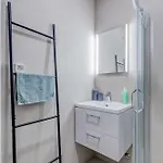 Six On Pool Apartman *