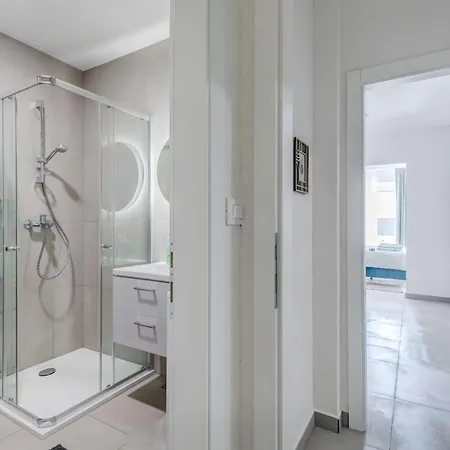 Apartment Six On Pool Makarska