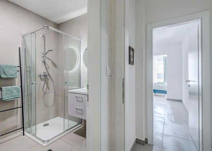 Apartman Six On Pool Makarska